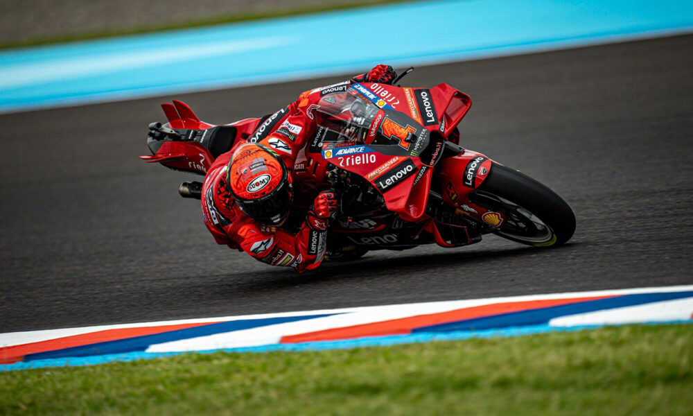 Tripla per il campione del mondo in carica!  Bagnaia ha vinto lo sprint della MotoGP per la terza volta in questa stagione, la Ducati ha conquistato le prime cinque posizioni al Mugello