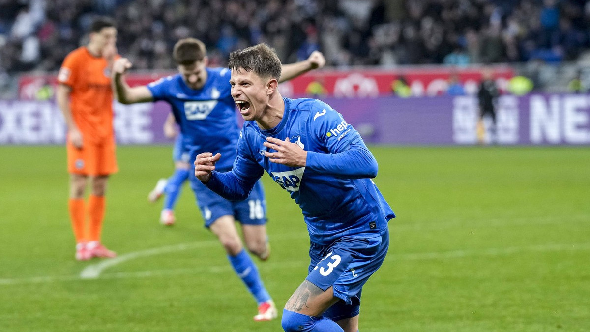 Adam Hložek TSG Hoffenheim