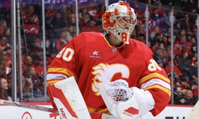 Dan Vladař v dresu Calgary Flames