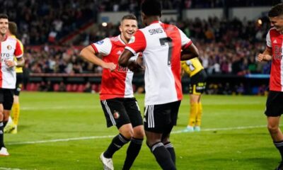 Luis Sinisterra se v dresu Feyenoordu raduje z gólu