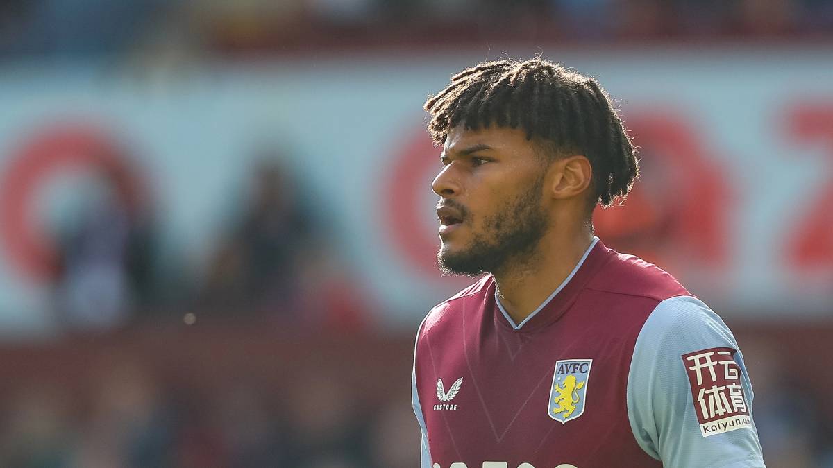 Mings, Aston Villa