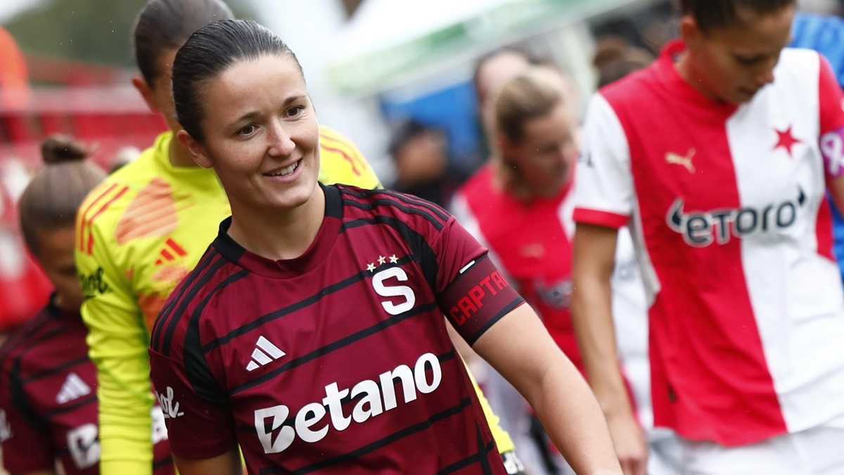 eva bartonova, sparta praha zeny, zenske derby